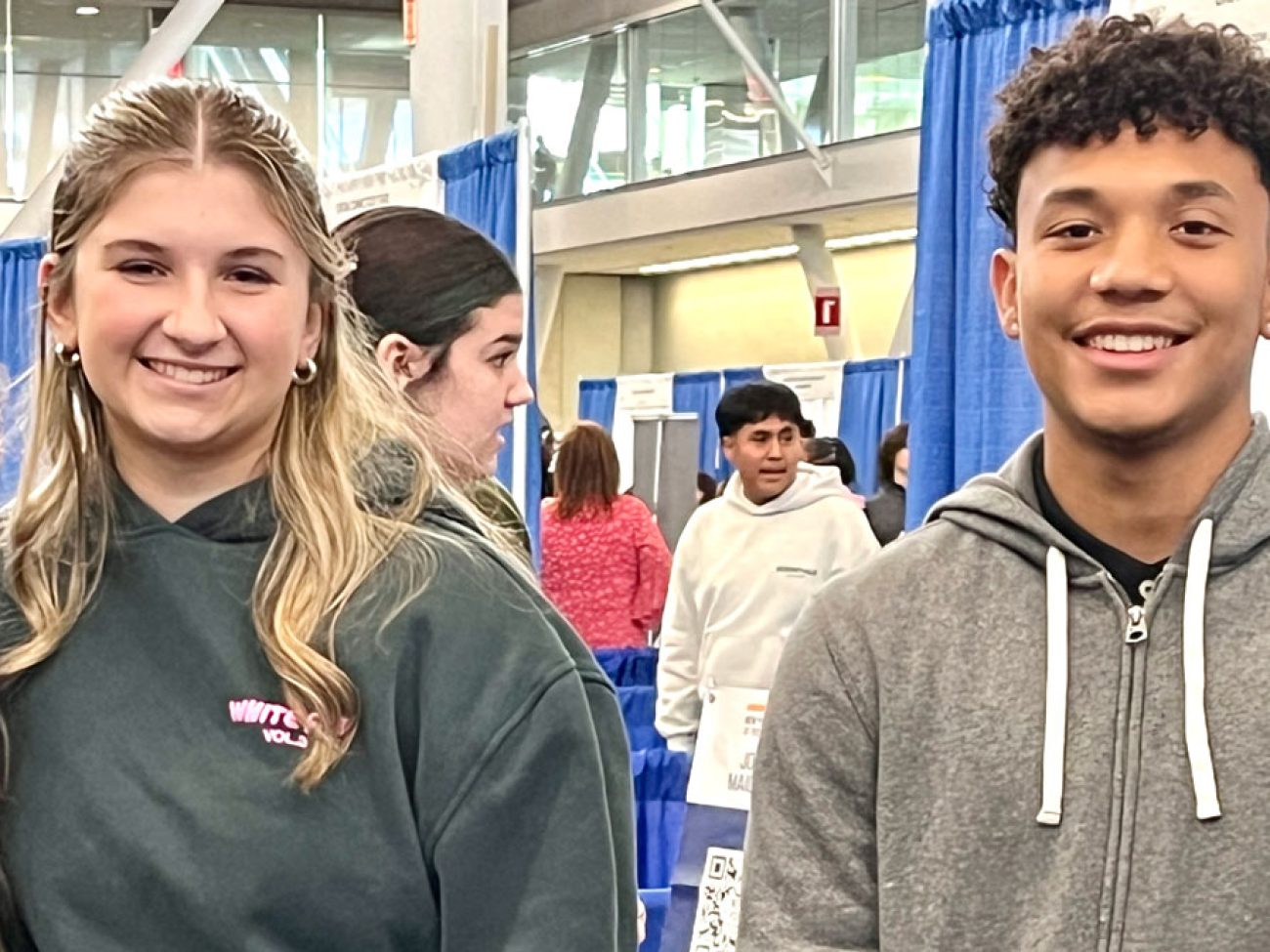 Salem High School Junior Class Attends NACAC College Fair