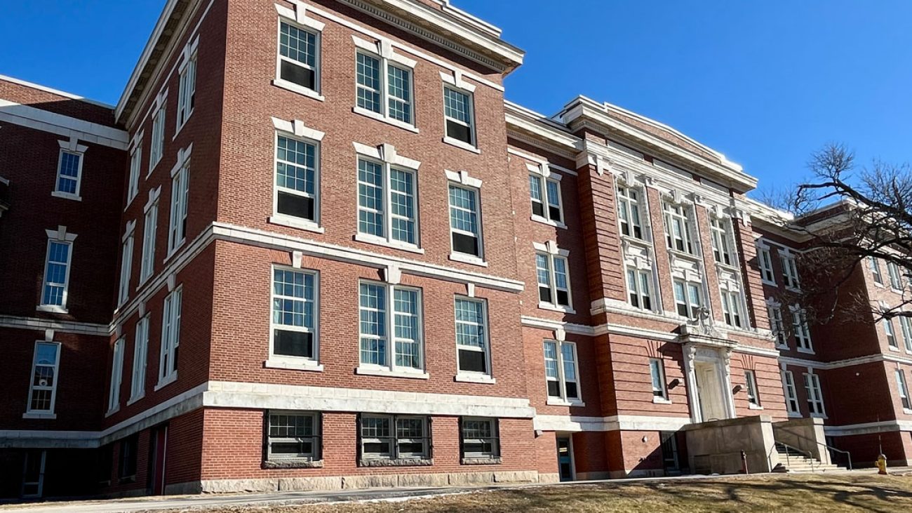 Collins Middle School Dual Language Bilingual Education