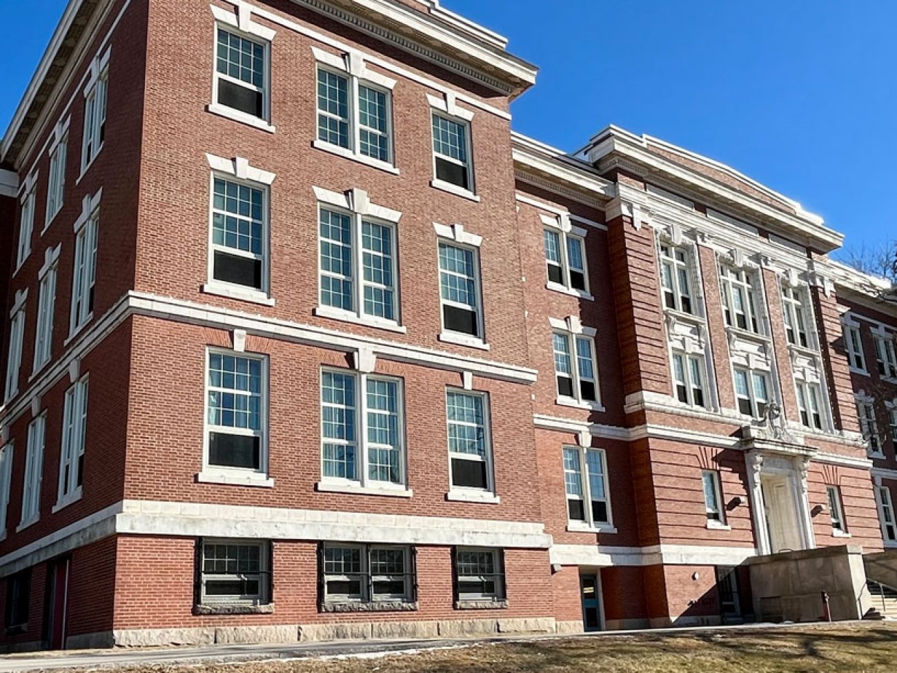 Collins Middle School Dual Language Bilingual Education